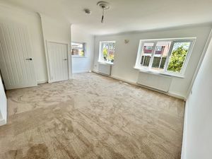 Lounge- click for photo gallery